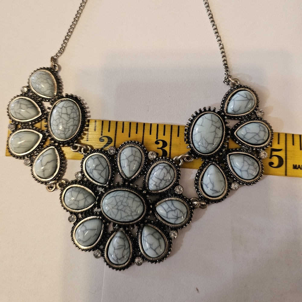 2/$20 Silver Tone Faux Turquoise Statement Necklace - Picture 2 of 6